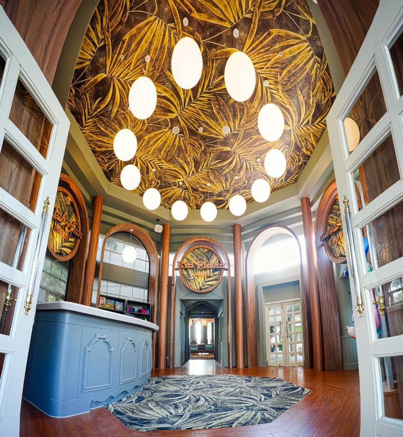Hualien Farglory Hotel Yanliau Екстер'єр фото Interior of the library