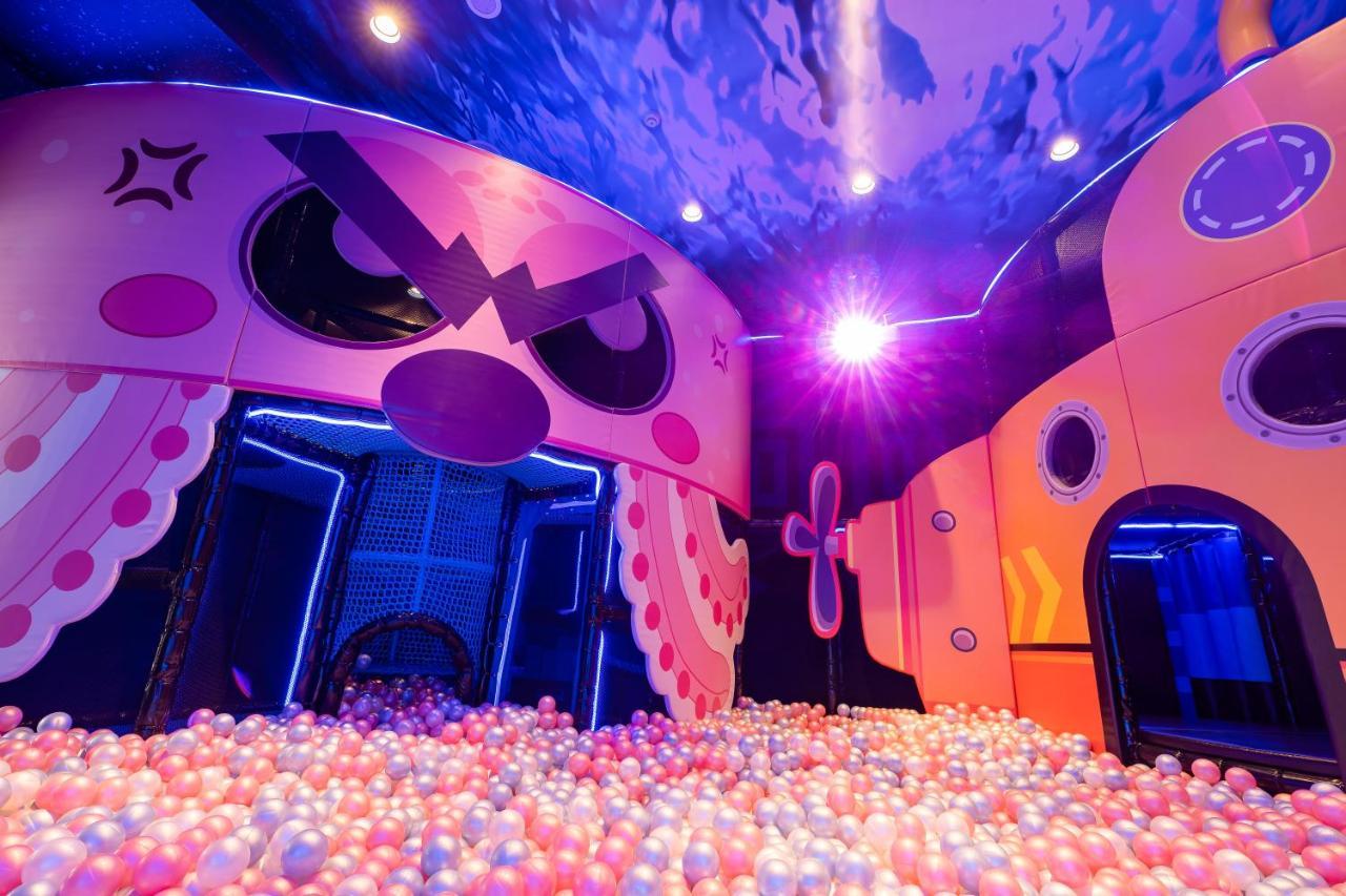Hualien Farglory Hotel Yanliau Екстер'єр фото The ball pit at the centre