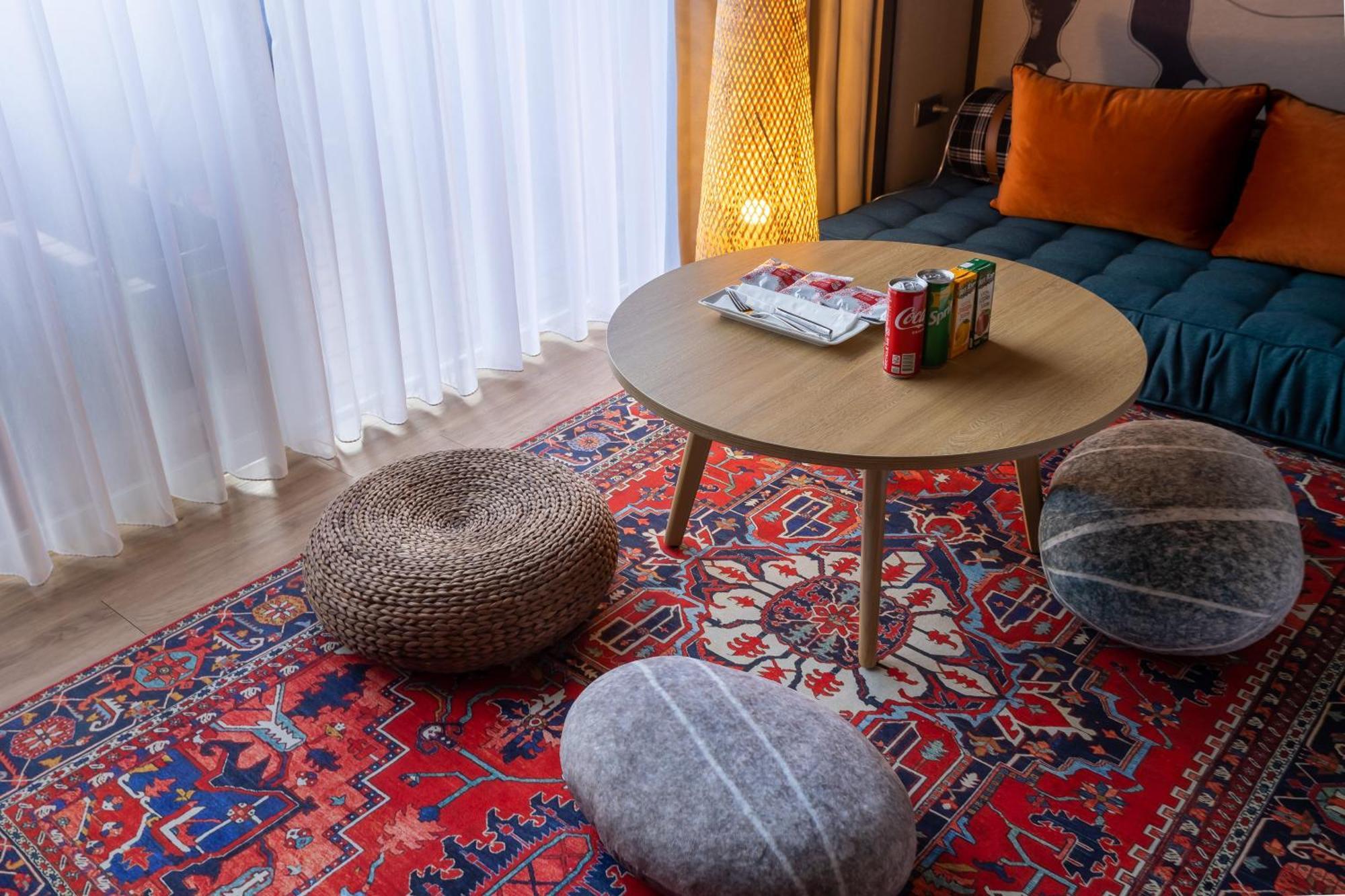Hualien Farglory Hotel Yanliau Екстер'єр фото A carpet in a living room